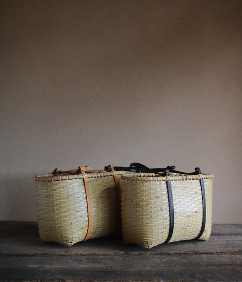 Bamboo Basket Round Tote - Black Handle