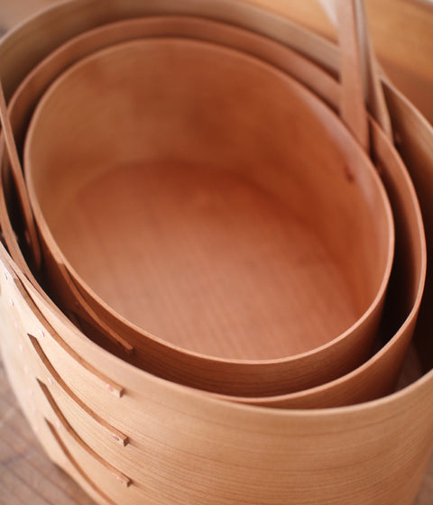 Shaker Oval Carrier