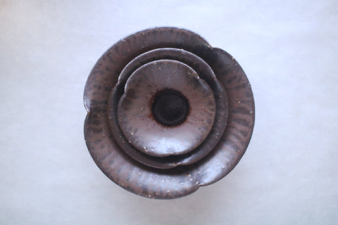 Brown Flower-Shaped Rinka Plate (14cm)