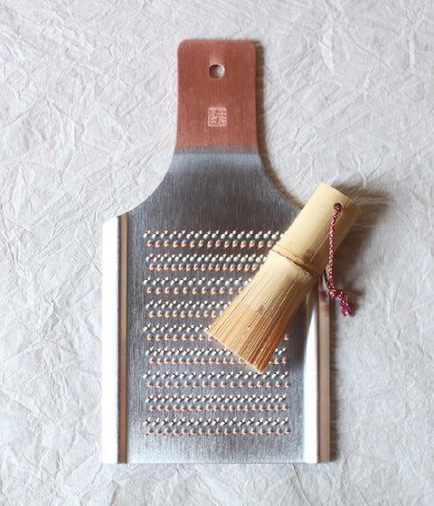Fine Teeth Bamboo Scraper