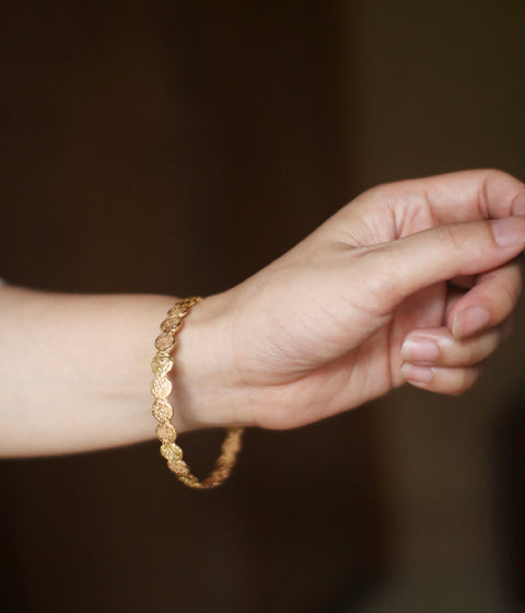 Jona 9 dots bangle / gold (ships in 1 week)