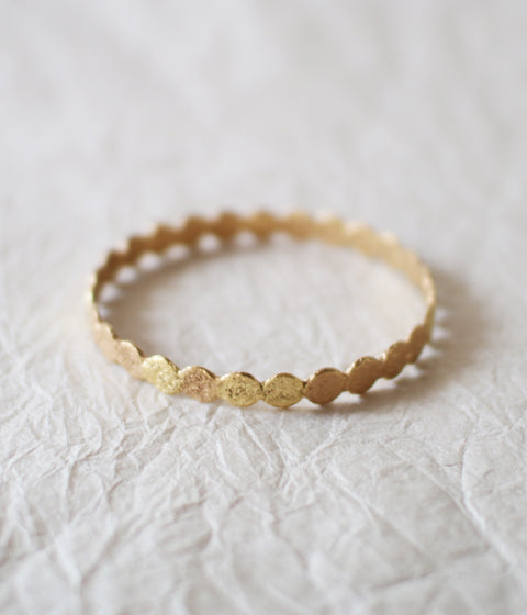 Jona 9 dots bangle / gold (ships in 1 week)
