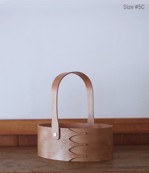 Shaker Oval Carrier