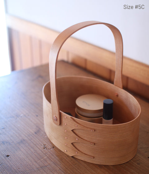 Shaker Oval Carrier