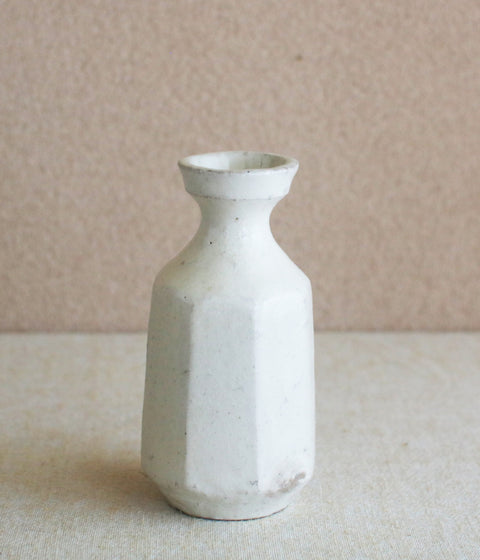 Faceted Kohiki Bottle Vase (White)
