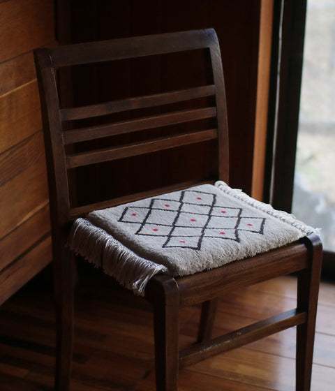 Yonezawa Dantsu Woven Wool Chair Mat {Red Fruits in Kagome} [15%OFF] - sold out