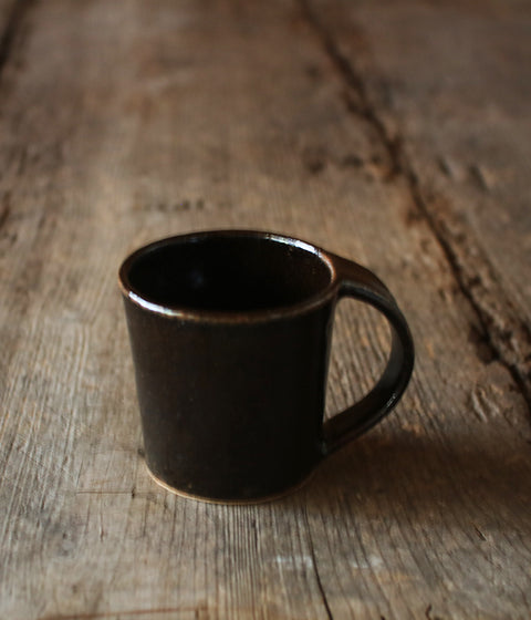 Dark Brown Pottery Mug (Black Glaze)