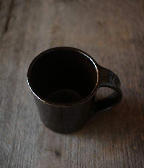 Dark Brown Pottery Mug (Black Glaze)
