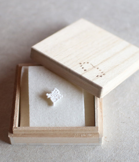 Kimiko Suzuki "Drawing Lace" Porcelain Single Earring {E} (30% OFF)