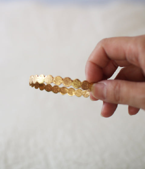 Jona 9 dots bangle / gold (ships in 1 week)
